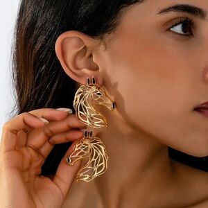NEW Elegant Gold Horse Earrings. 2026 Lucky Horse Symbol Earrings 🐴